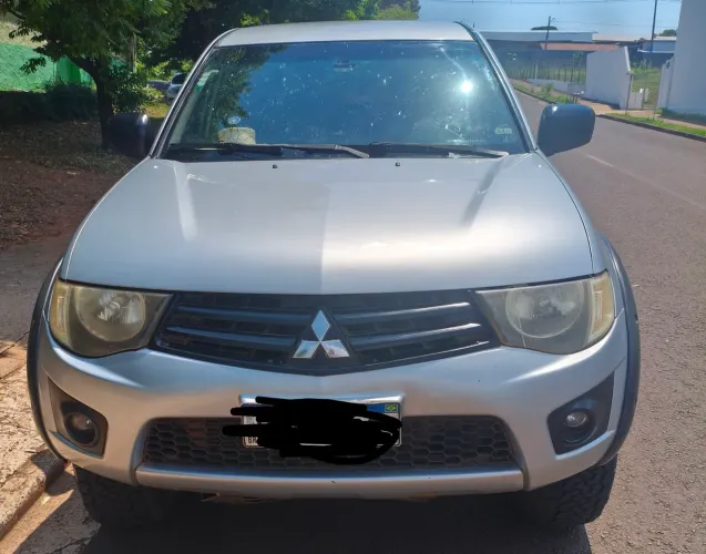 Mitsubishi L200 Triton GLS 3.2 CD TB Int.diesel MEC 2015