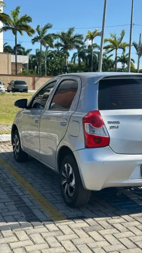 Toyota Etios X 1.3 Flex 16V 5P Mec. 2015