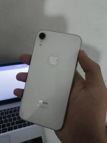 iPhone XR 128GB - Bateria 80% - Acompanha carregador