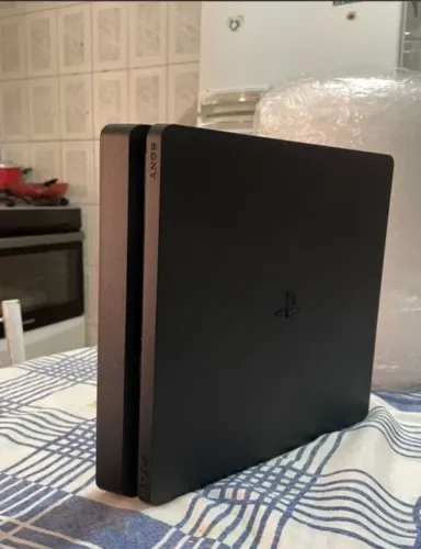 Ps4 slim vendo ou troco (leia o anúncio )