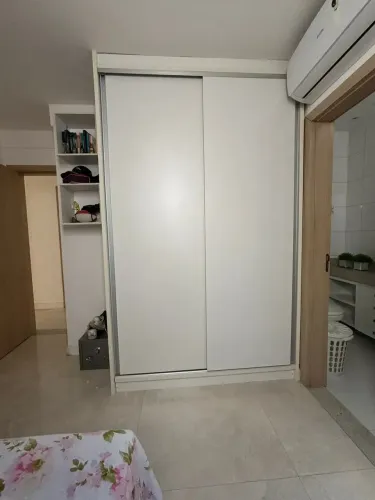 Alugo casa no Condomínio Reserva Murano alto padrão com 3 suítes bairro sim