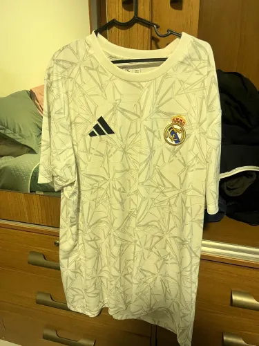 Camisa Real Madrid pré jogo