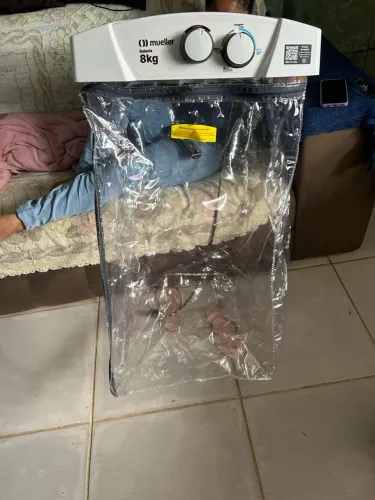 Vende-se secadora de roupa semi nova
