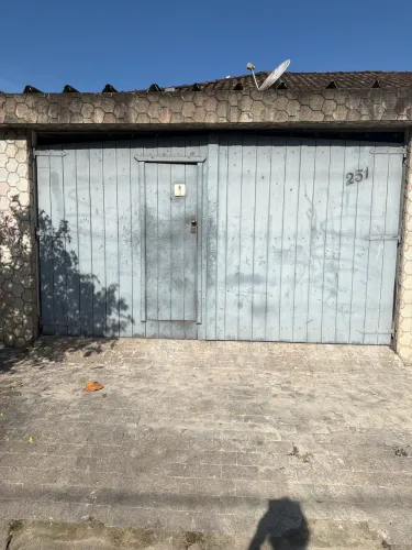 Portão de madeira 