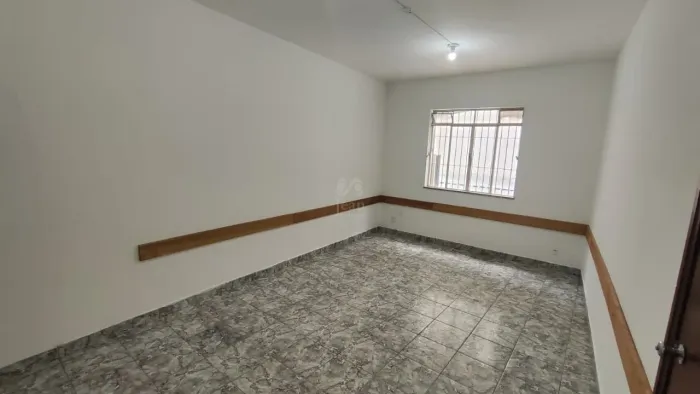 Sala Comercial para locação no centro de Mogi - Edifício Maria Aparecida - 27,80m²