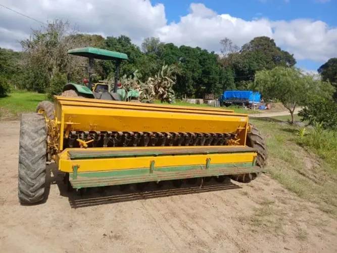 Plantadeira de trigo Baldan