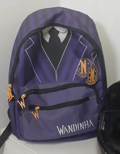 Mochila Wandinha - marca Luxcel