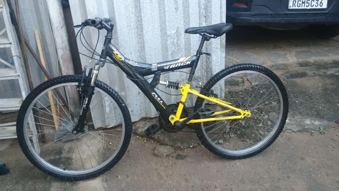 Bicicleta aro 26 caloi Full suspensão