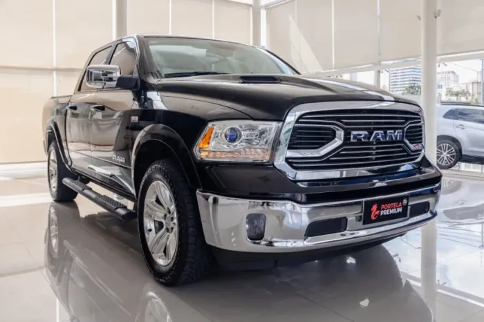 Ram Classic Laramie 5.7 V8 16V Gasolina 4X4 Aut. 2022