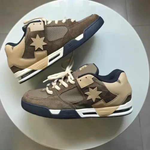 Dc shoes command