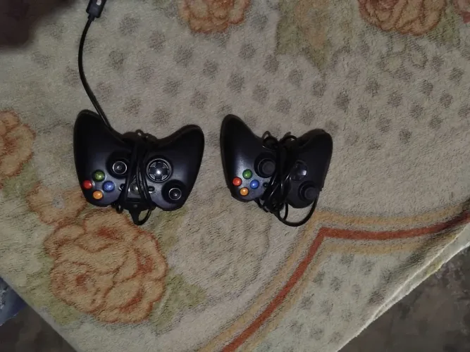 Xbox 360 Slim Desbloqueado Aurora + 2 Controles + HD + HDMI