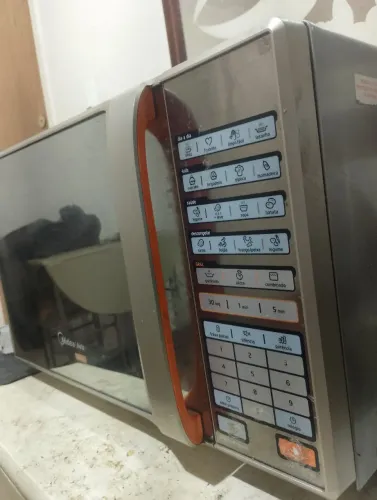 MICROONDAS MIDEA C GRILL E SELO CLASSE A