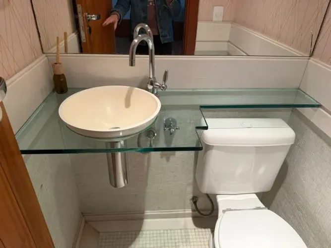 Conjunto de metais, cuba e bancada de vidro (lavabo 2)
