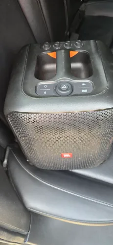 Jbl partybox encore, não liga molhou.