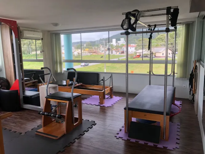 Estúdio Completo de Pilates e Neopilates