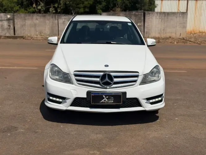 Mercedes-Benz C-180 CGI Sport 1.6 TB 16V 156cv Aut. 2014