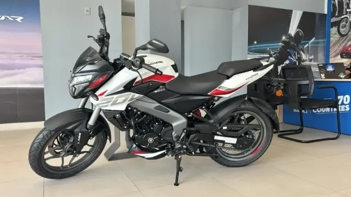Bajaja NS 200cc - OKm 2026 !! 24cv e 6 marchas!! 1 Parcela só pra JUNHO !!