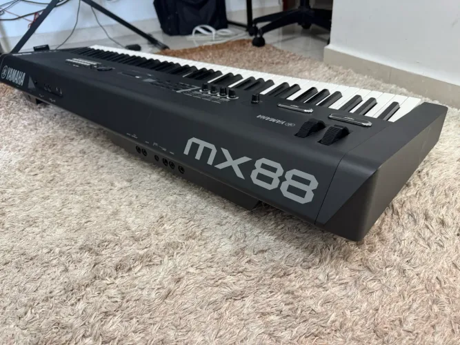 Teclado Yamaha MX88