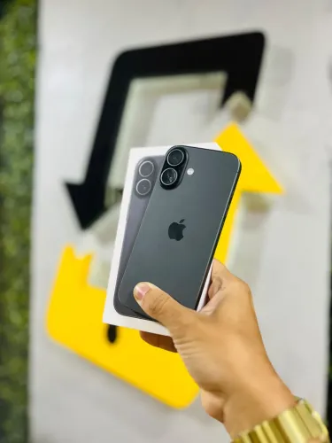 iPhone 17