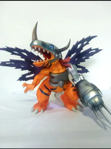 Action figure Digimon MetalGreymon - Edição Deluxe