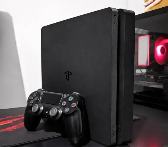 Playstation 4 Slim