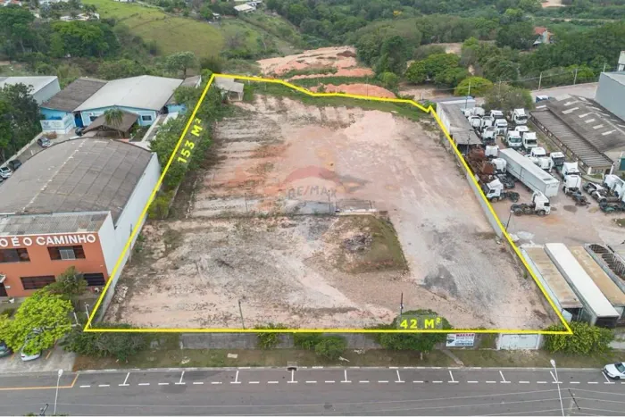 Ótimo Terreno Comercial de 6.426 m² em Vinhedo/SP | Localização Estratégica para Logística