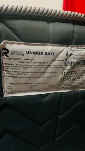 Vendo cama de casal em excelente estado!!
