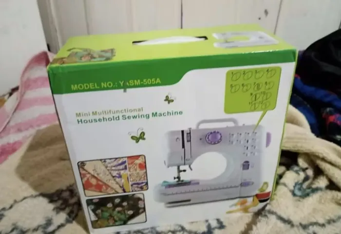Máquina de costura portátil