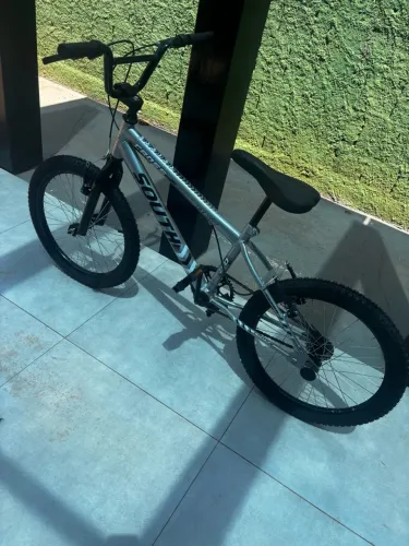 Vende-se bicicleta aro 18 nova