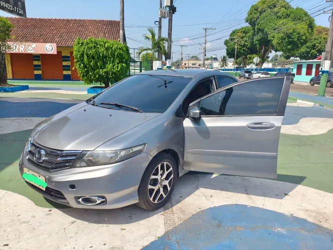 Honda City Sedan Sport 1.5 Flex 16V 4P Mec. 2014