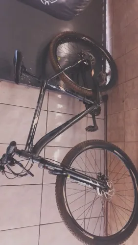 Vendo uma Bicicleta Aro 29