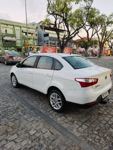 Fiat Grand Siena Essence 1.6 Flex 16V 2017