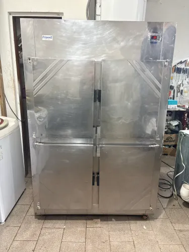Vendo geladeira industrial