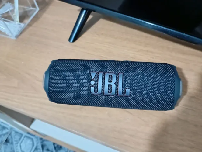 JBL na caixa