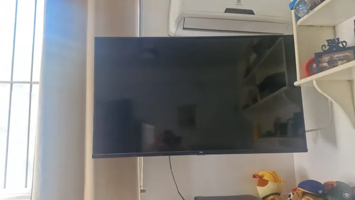 Smart TV TCL 50 Polegadas, 4K, Bluetooth. Seminova. Valor: 1.300,00