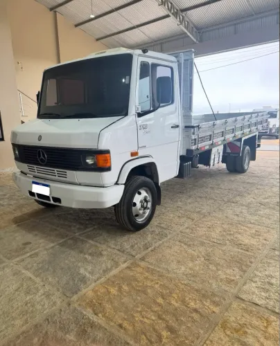 Mb 710 Plus Carroceria