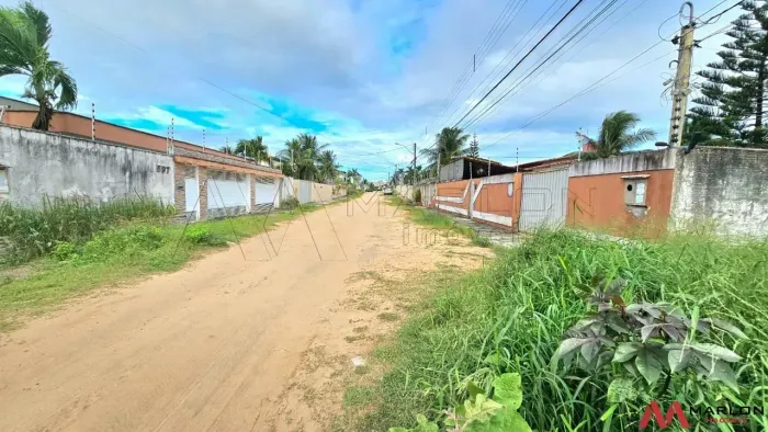 Terreno em San Valle, plano, lado da sombra, 20x40, a 150m do cond. Di Maria Park.