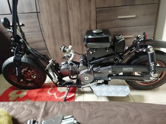 Patinete com motor de biz 125 e partida elétrica