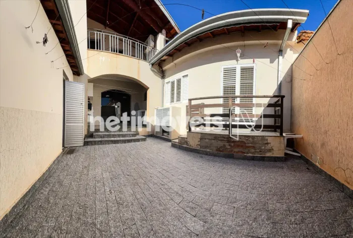 Casa com 3 Dormitórios à venda , 200 m por R$ 750.000,00- Vila Grego - Santa Bárbara D'Oes