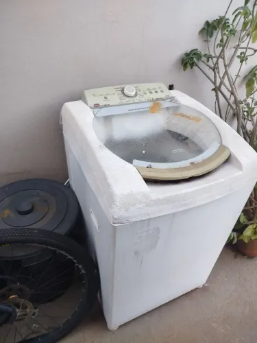Máquina de lavar roupas Brastemp