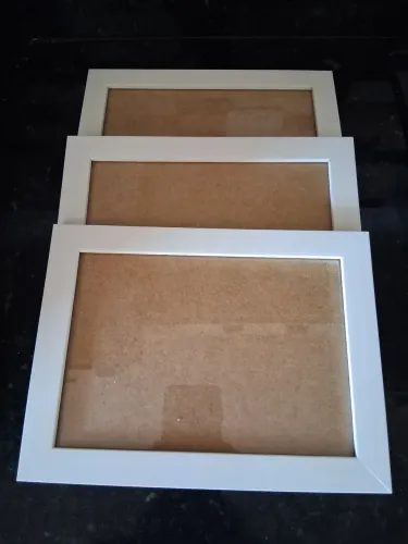 Quadro moldura 18x24 branco com vidro.