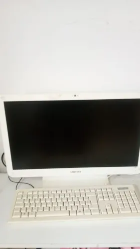 Computador Samsung branco completo