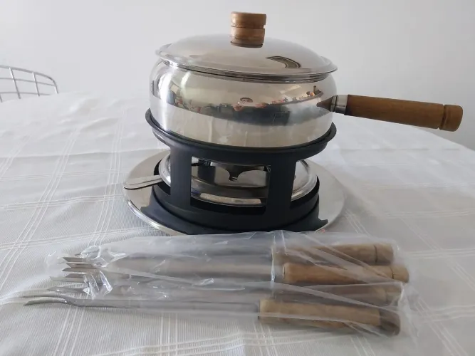 Aparelho / Conjunto de Fondue Forma Inox Completo com Caixa - Estado de Novo / Impecável".