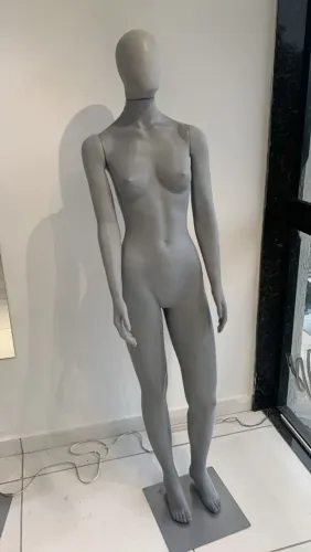 Manequim Feminino 