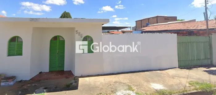 Ponto Comercial para locação no Carmelo 100m2, 3 salas