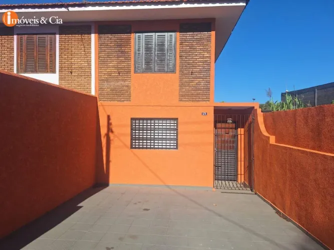 Casa com 2 dormitórios para alugar, por R$ 3.114/mês - Jardim Alvinópolis - Atibaia/SP