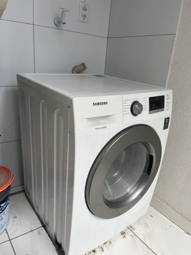 Vende se máquina de Lavar para Conserto ou Retirada de Peças
