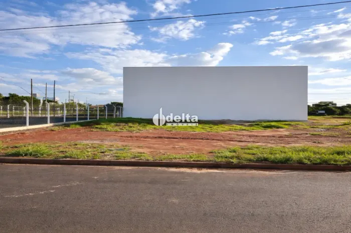 Terreno disponível para venda no bairro Aclimação em Uberlândia MG
