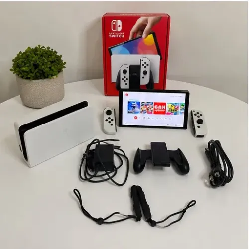 Nintendo Switch Oled desbloqueado - Semi novo com caixa