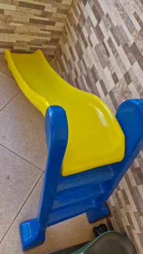 Escorregador infantil